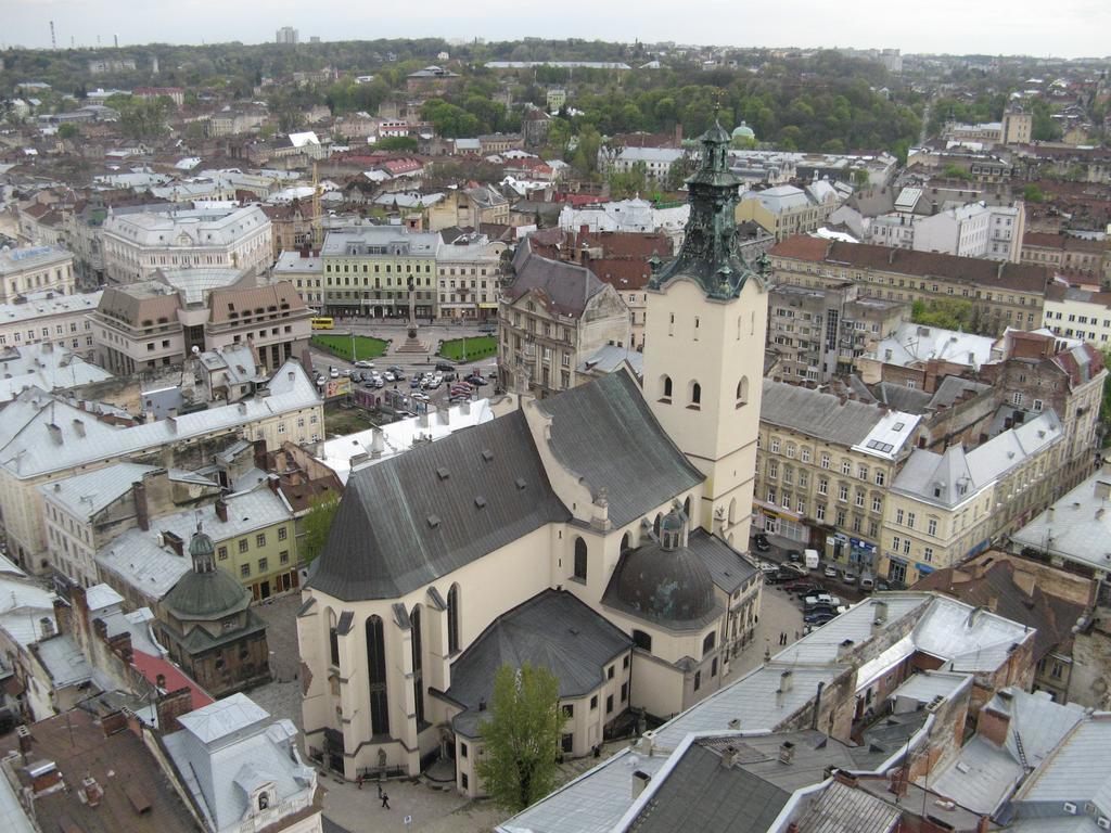 شقة Lviv Hollidays Galytska المظهر الخارجي الصورة